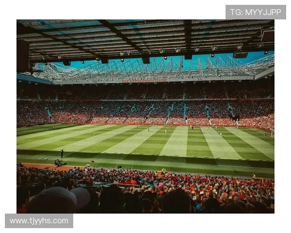 足球巨星的荣耀与挑战：从绿茵场到全球舞台的传奇之路