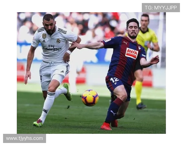 史特拉斯堡与里昂激战在即谁能在法甲赛场上笑到最后